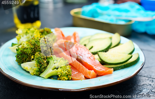 Image of salmon with vegetables