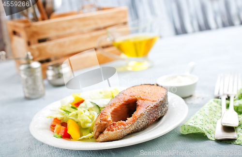 Image of salmon with salad