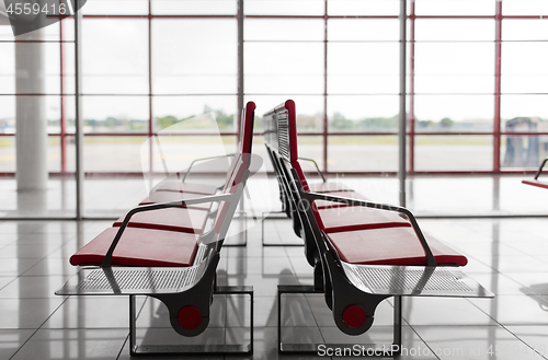 Image of empty seats at airport terminal