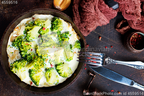 Image of broccoli with eggs