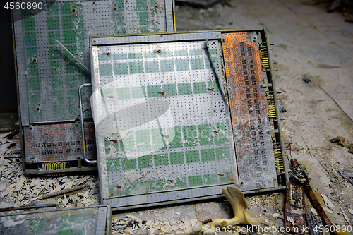 Image of Many parts of one old Central Processing Unit