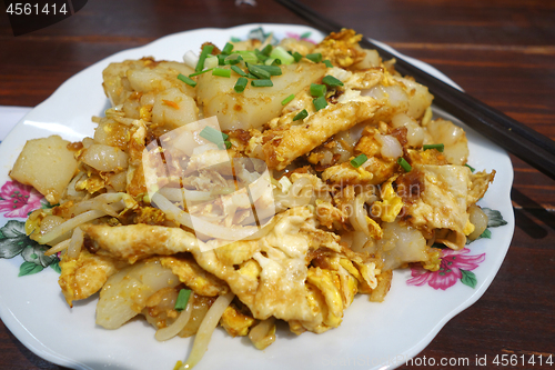 Image of Fried rice carrot cake with bean sprouts