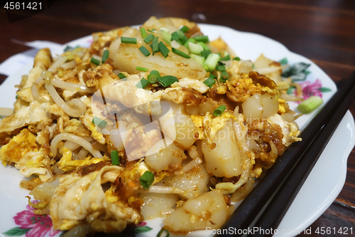Image of Fried rice carrot cake with bean sprouts