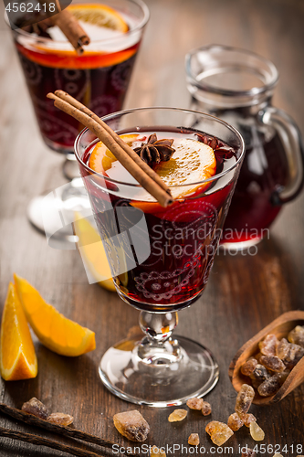 Image of Hot cranberry mulled wine with oranges, anise and cinnamon