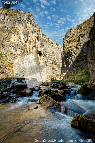 Image of Creek flowing through beautiful gorge in Snowy Mountains