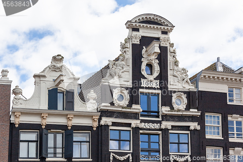 Image of old house in Amsterdam