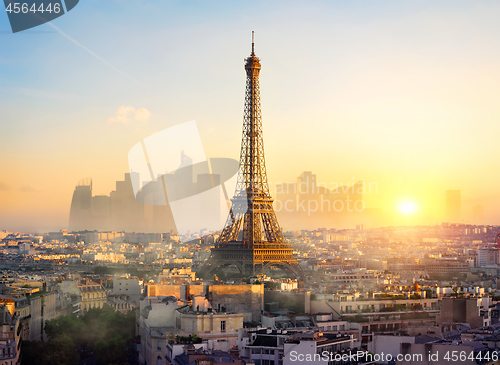 Image of Eiffel Tower and La Defense