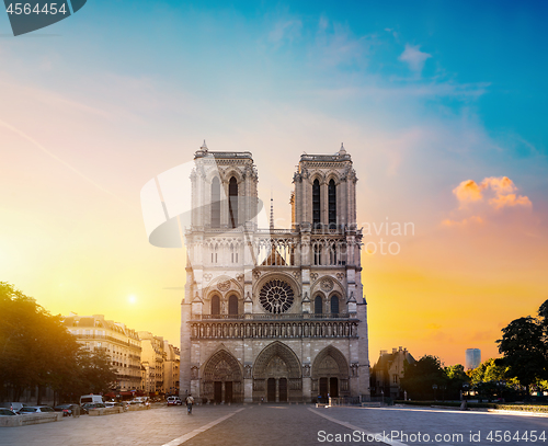 Image of Notre Dame in morning