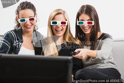 Image of Girls watching 3D movies 