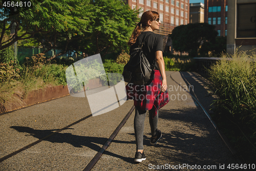 Image of NYC girl, on the HighLine Park