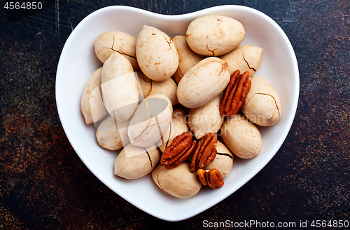 Image of pecan nuts