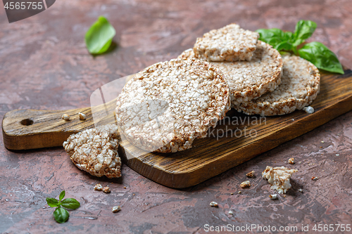 Image of Puffed whole grain crispbread.