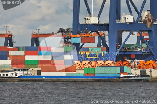 Image of Loading containers on a ship