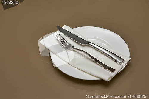 Image of Cutlery on a teble