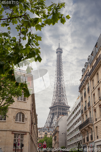 Image of building in Paris near Eiffel Tower