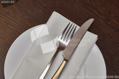 Image of Cutlery on a teble