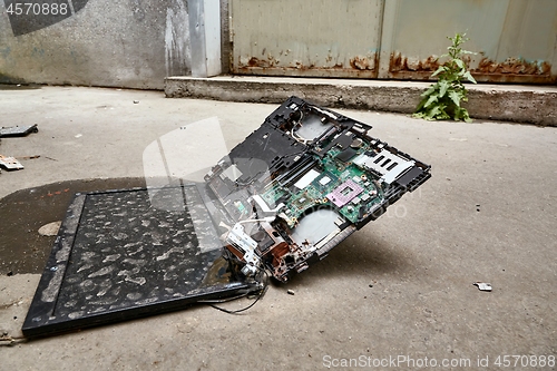 Image of Smashed Laptop Hardware