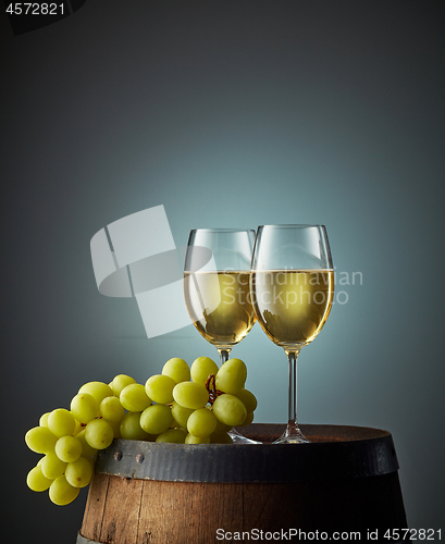 Image of two glasses of wine