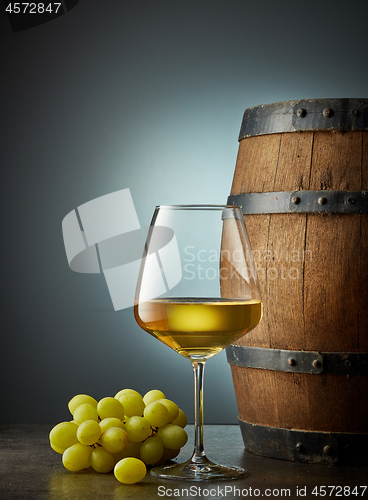 Image of glass of white wine