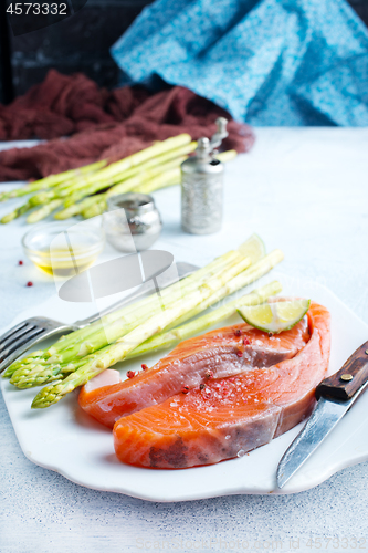 Image of salmon and asparagus