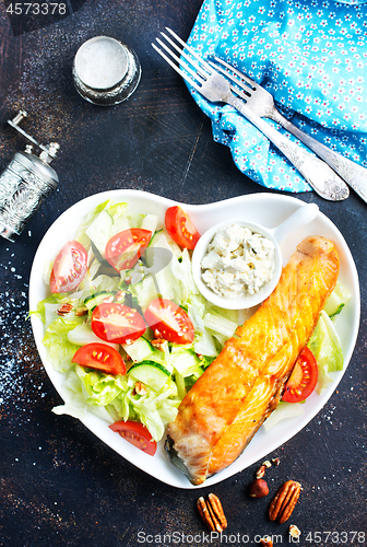 Image of salmon with salad