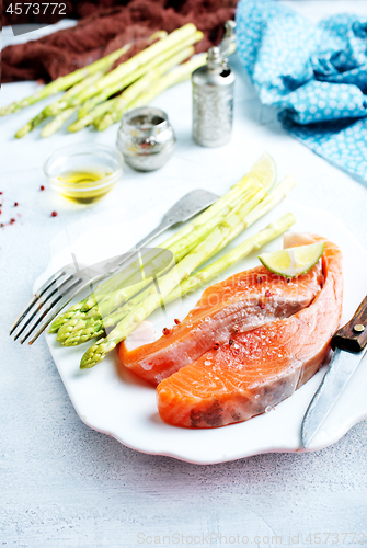 Image of salmon and asparagus