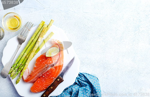 Image of salmon and asparagus