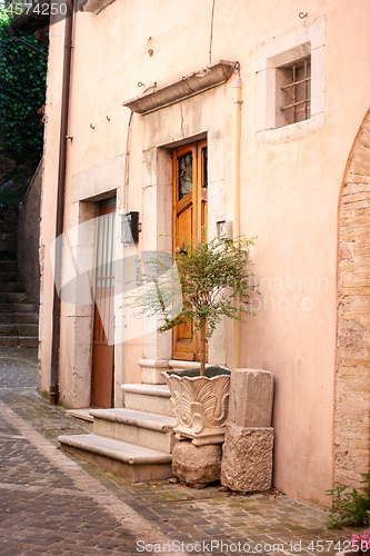 Image of typical italian door