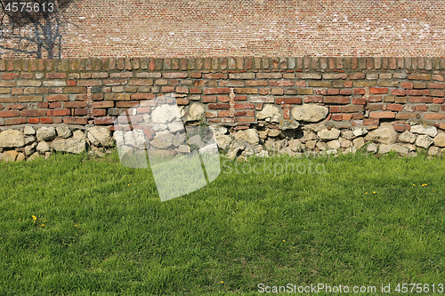 Image of Wall and Grass