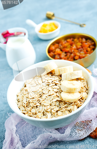 Image of oat flakes