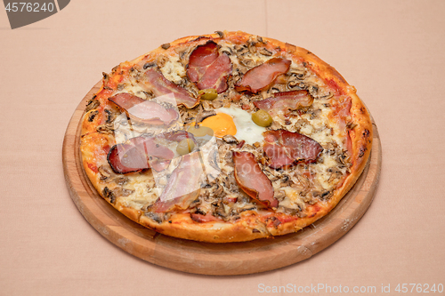 Image of Proscuitto Pizza Whole