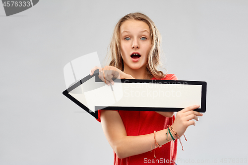 Image of teenage girl with arrow showing direction