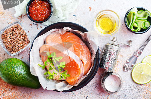 Image of salmon with salad