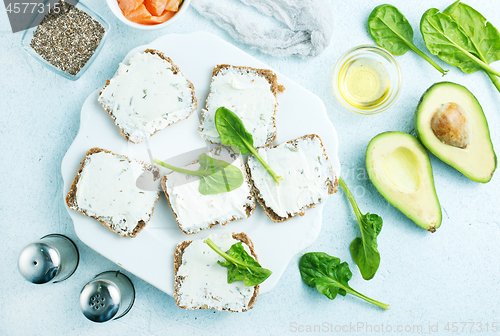 Image of bread with cheese and salmon