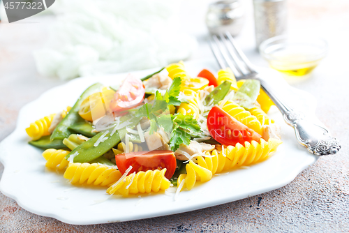 Image of salad with pasta