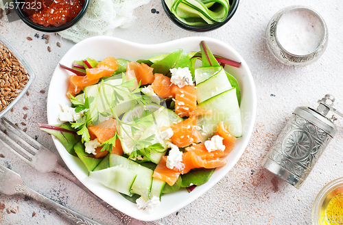 Image of salad with salmon