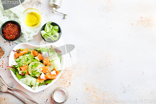 Image of salad with salmon