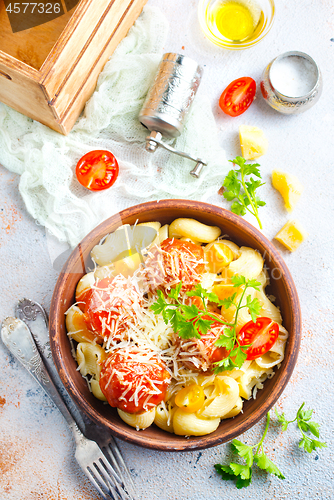 Image of pasta with meatballs