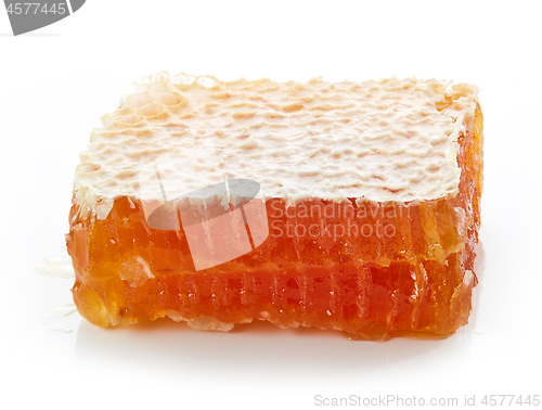 Image of piece of natural honey