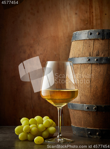 Image of glass of white wine