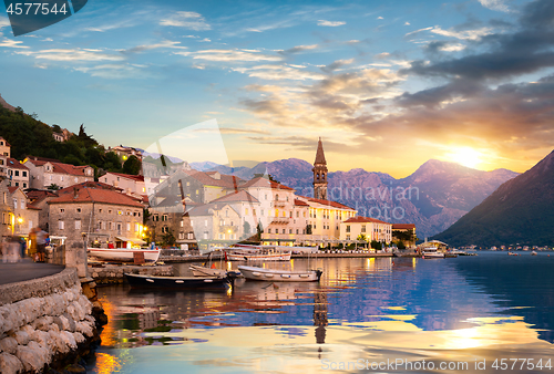 Image of City in mountains