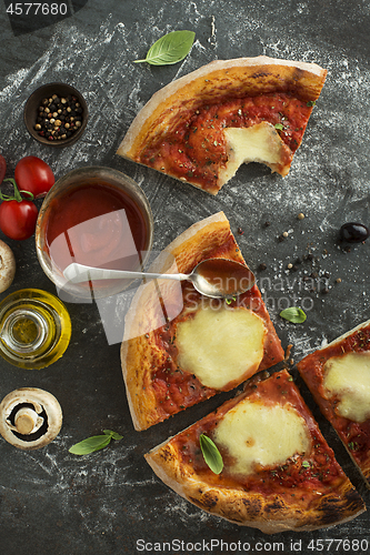 Image of Pizza mozzarella