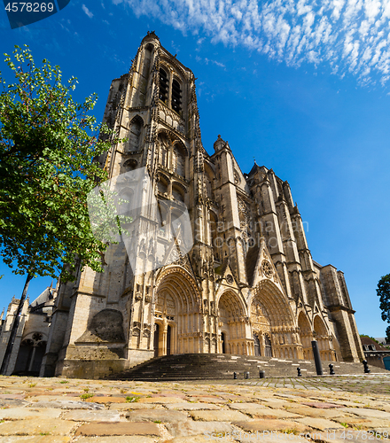 Image of Cathedral in Bourges from the ground