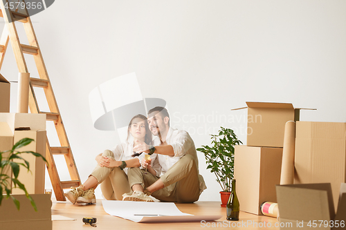 Image of Couple moving to a new home.