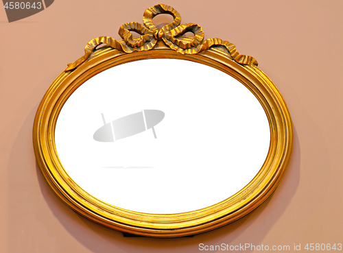Image of Oval Gold Frame