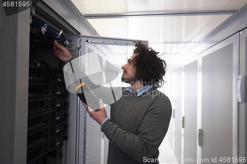 Image of technician using digital cable analyzer