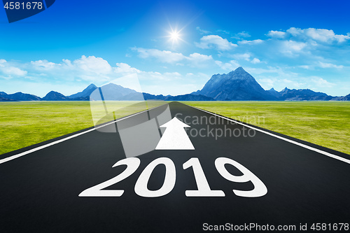 Image of road to horizon New Year 2019
