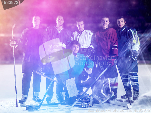 Image of ice hockey players team