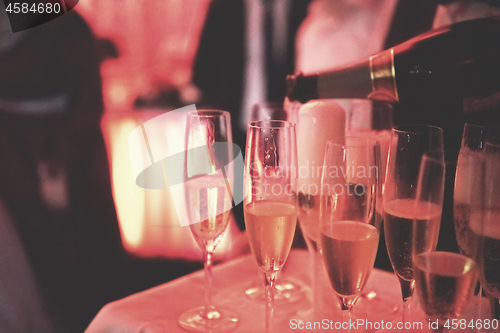 Image of champagne  in wineglasses