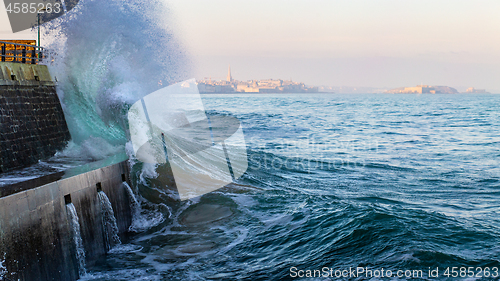 Image of Big wave crushing during high tide in Saint-Malo